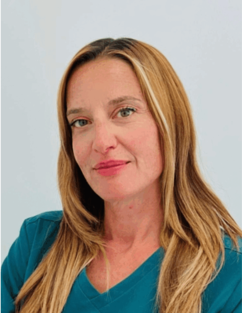 Dra. Ainhoa García, odontóloga especializada en estética dental en Clínica Dental Odonty