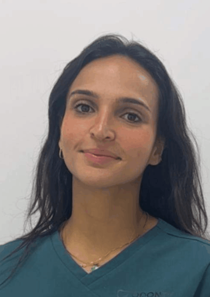 Dra. Daniela Pueyo, odontóloga de Clínica Dental Odonty que atiende a los niños en Alcorcón